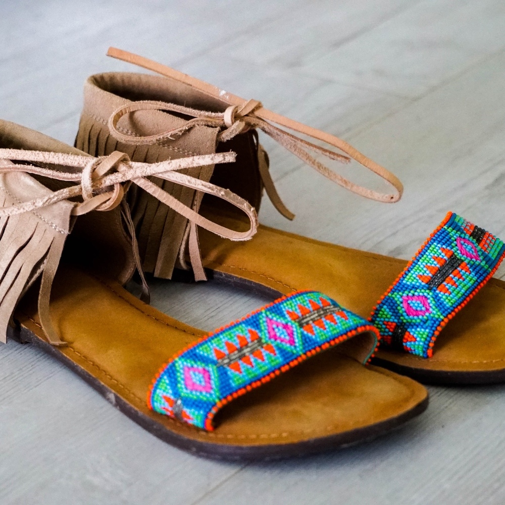 Z&L Fringe Sandals size 9